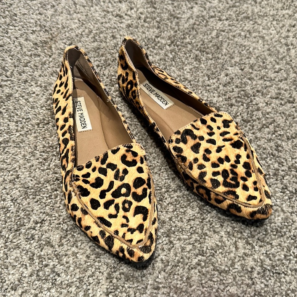 Steve Madden Leopard Flats